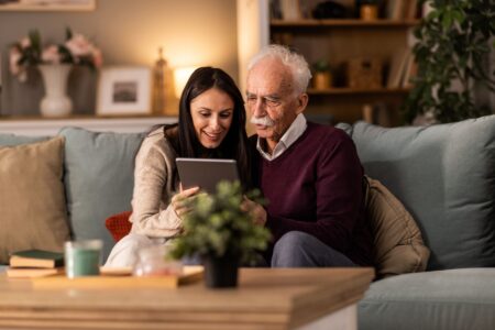 Votre parent cherche une maison de repos  Découvrez les tarifs selon les services et régions